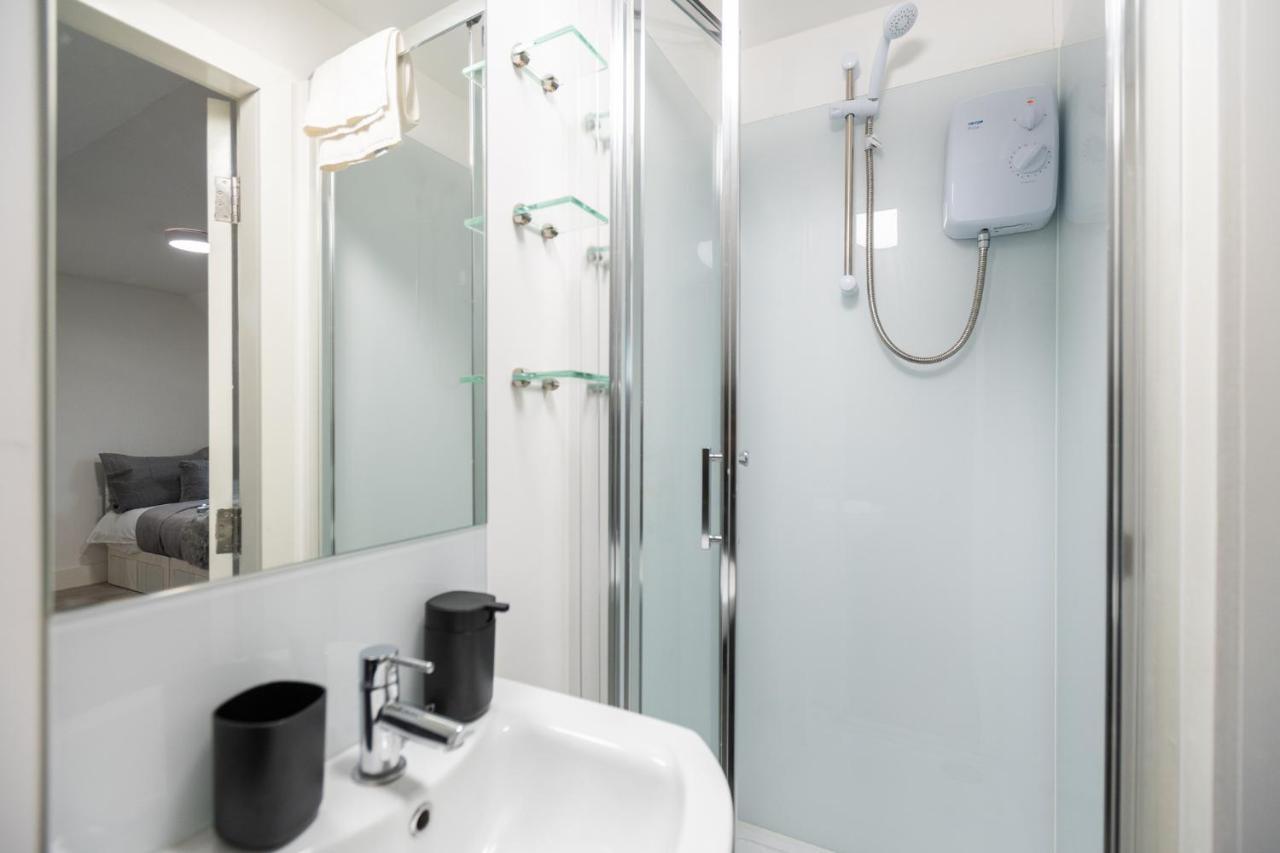 Large Studio Apartment 30 Mins To Oxford Street London Eksteriør billede